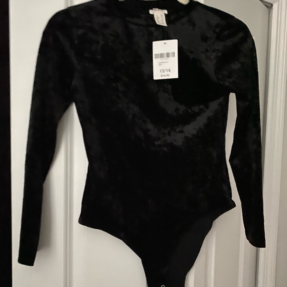 Girls bodysuit from forever 21 never worn